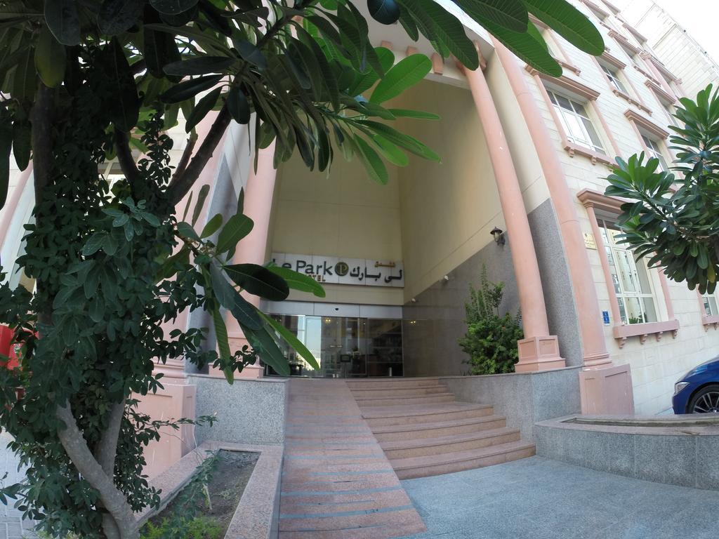 Le Park Hotel Doha Exterior foto